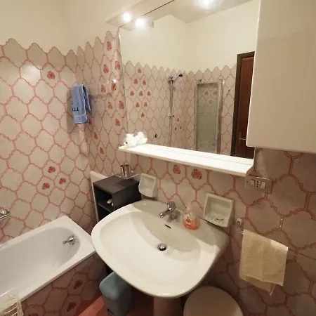 公寓 Comoda Casa Al Mare